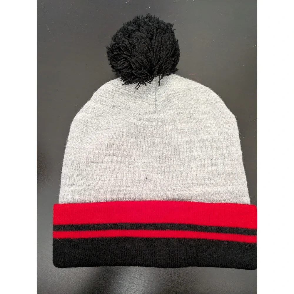 Disney Mickey Mouse Knit Beanie Hat Gray Red OSFM‎ Youth